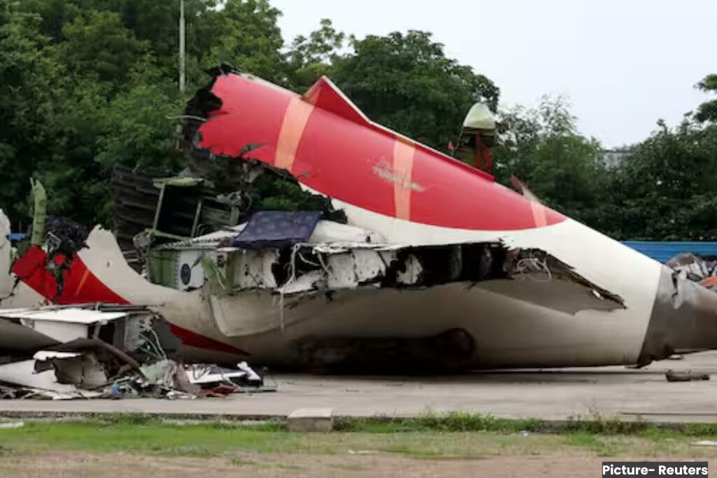 เครื่องบิน Air India ตกที่อาห์เมดาบัด สาเหตุยังเป็นที่สงสัย
